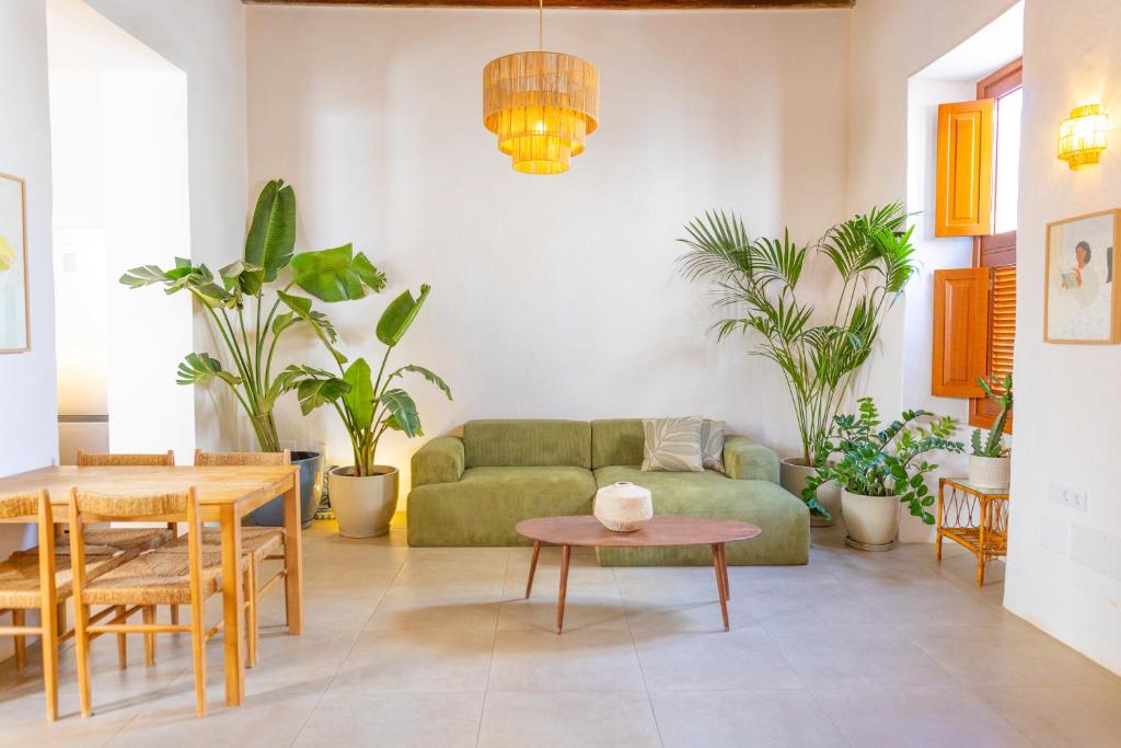 Χώρος καθιστικού στο Charming house with Rooftop Pool