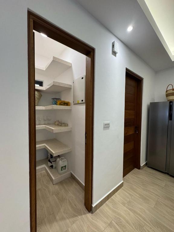 Et badeværelse på The SandCastle Diani