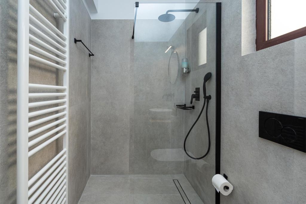 Koupelna v ubytování Aretousa InCreteble Cretan Residences Collection