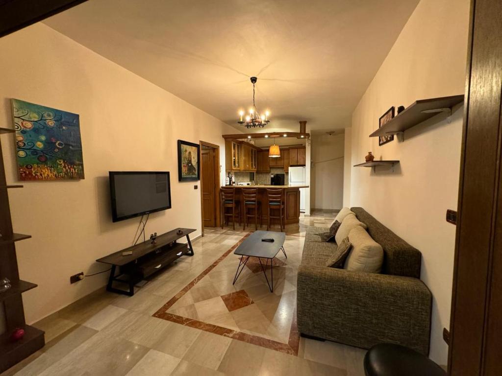 Charming 1-BR Apt in Heart of Hamra-Cozy and Stylish