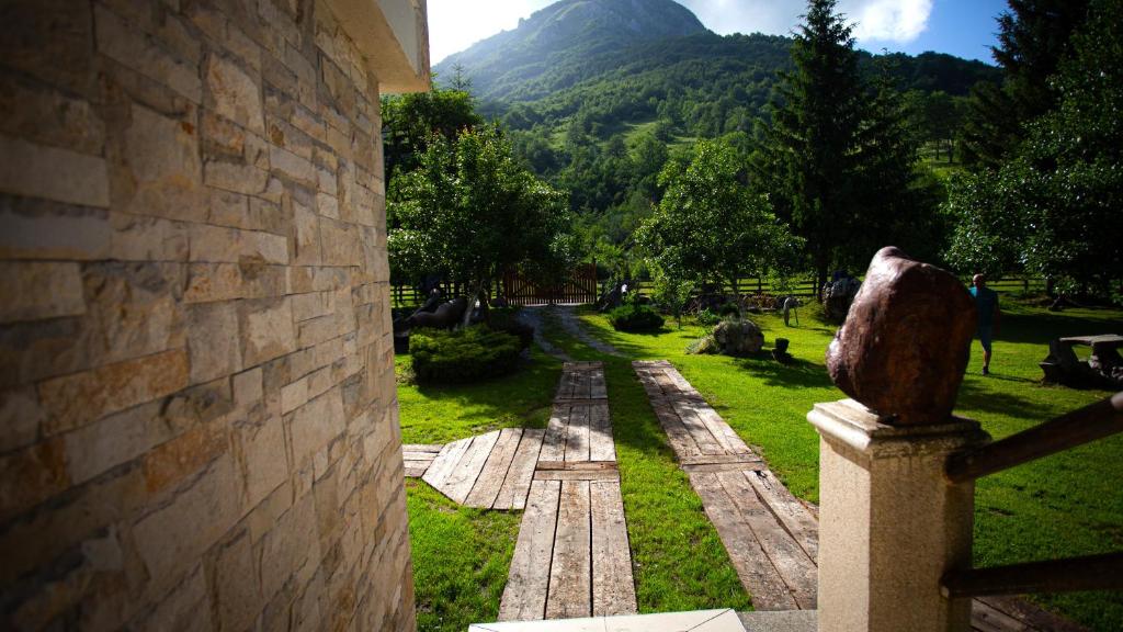 Nespecifikovaný výhled na hory nebo výhled na hory při pohledu z apartmánu