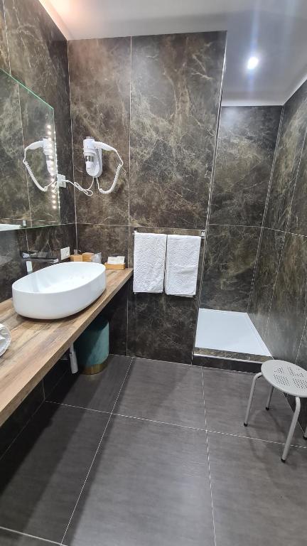 Ruggero Settimo Gallery - 9