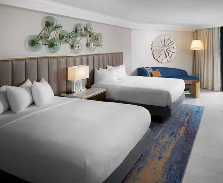Hilton Marco Island Beach Resort and Spa - 