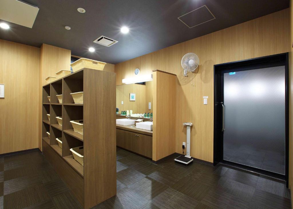 Kuchyň nebo kuchyňský kout v ubytování Hotel Route-Inn Sabae -Kokudou 8 Gou-