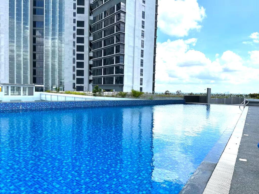 Bazén v ubytování D'Pristine Medini Johor Bahru nebo v jeho okolí