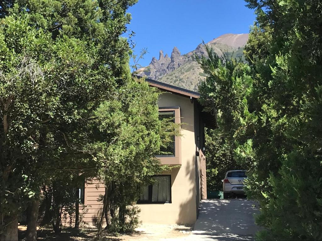 Общий вид на горы или вид на горы из дома для отпуска