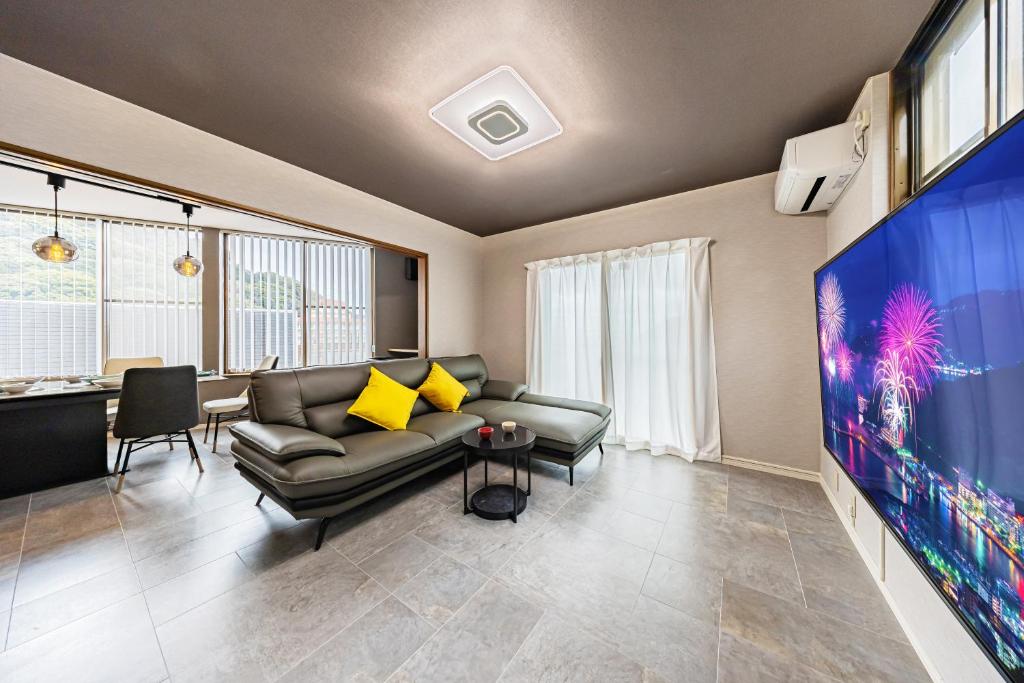 Posezení v ubytování nest Retreat Atami