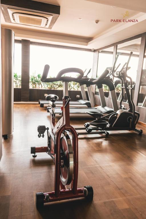 Fitness centrum a/nebo fitness zařízení v ubytování Hotel Park Elanza Chennai