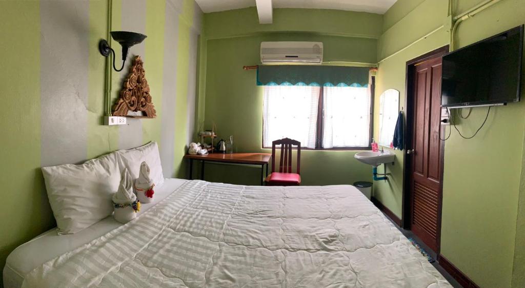 Retro At Phra Sing Guest House - 8