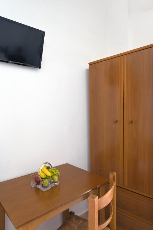 TV a/nebo společenská místnost v ubytování Maridim studios