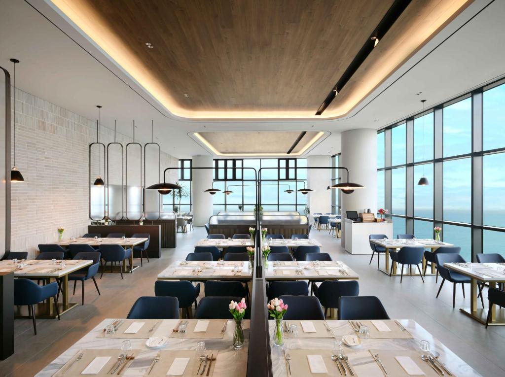 Restoran atau tempat lain untuk makan di MATIE Osiria