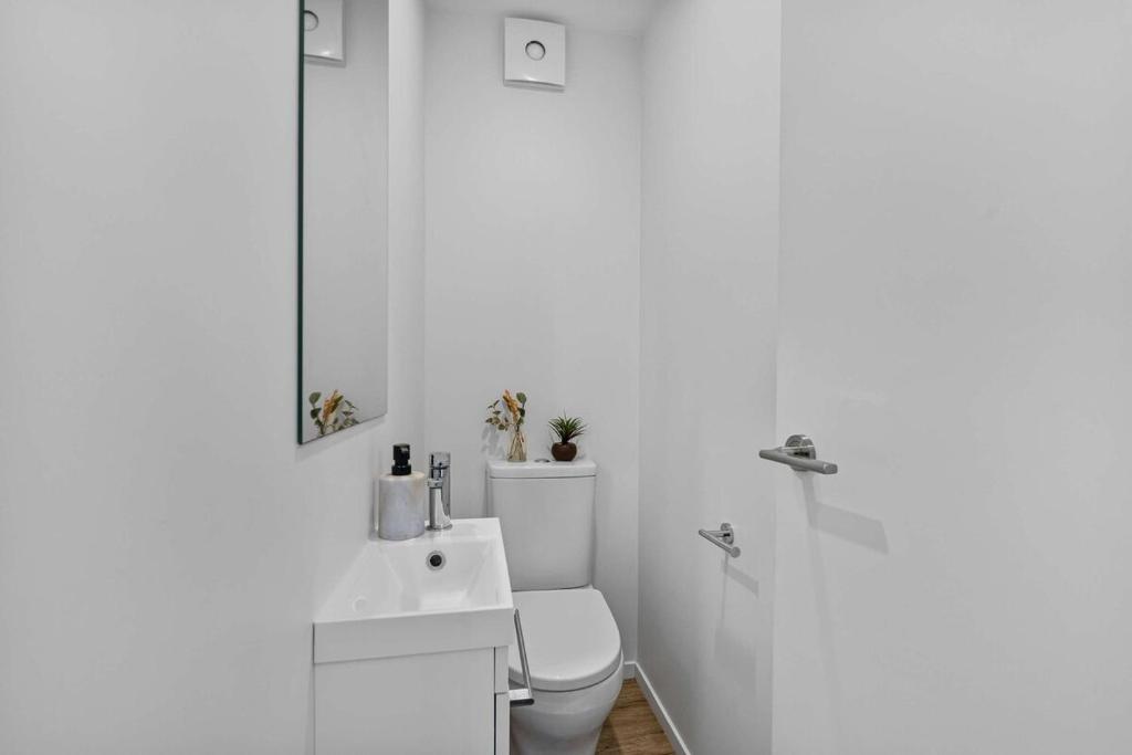 Charming 2-Bedroom Townhouse - Resim 8