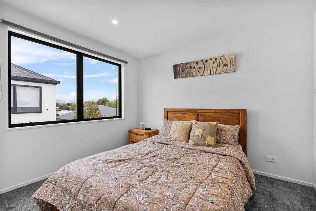 Charming 2-Bedroom Townhouse - Resim 2