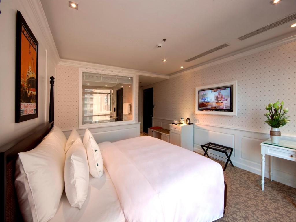 Imperial Heritage Suite - Massage Included