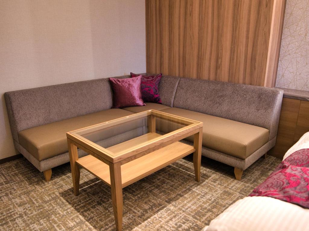Posezení v ubytování HOTEL The KAISER-全室人工ラドン温泉ホテル-