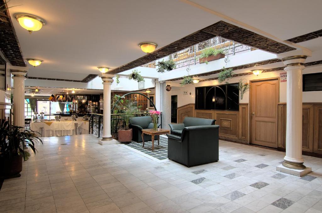 TV a/nebo společenská místnost v ubytování Hotel Inter Bogotá