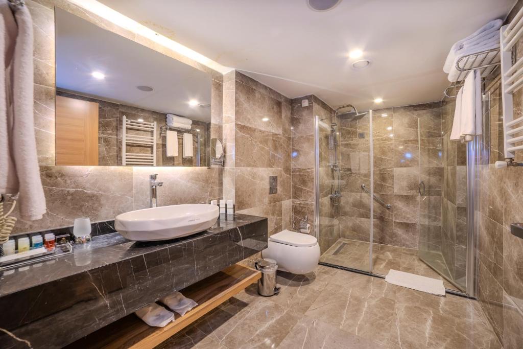 Koupelna v ubytování Royal Termal Hotel
