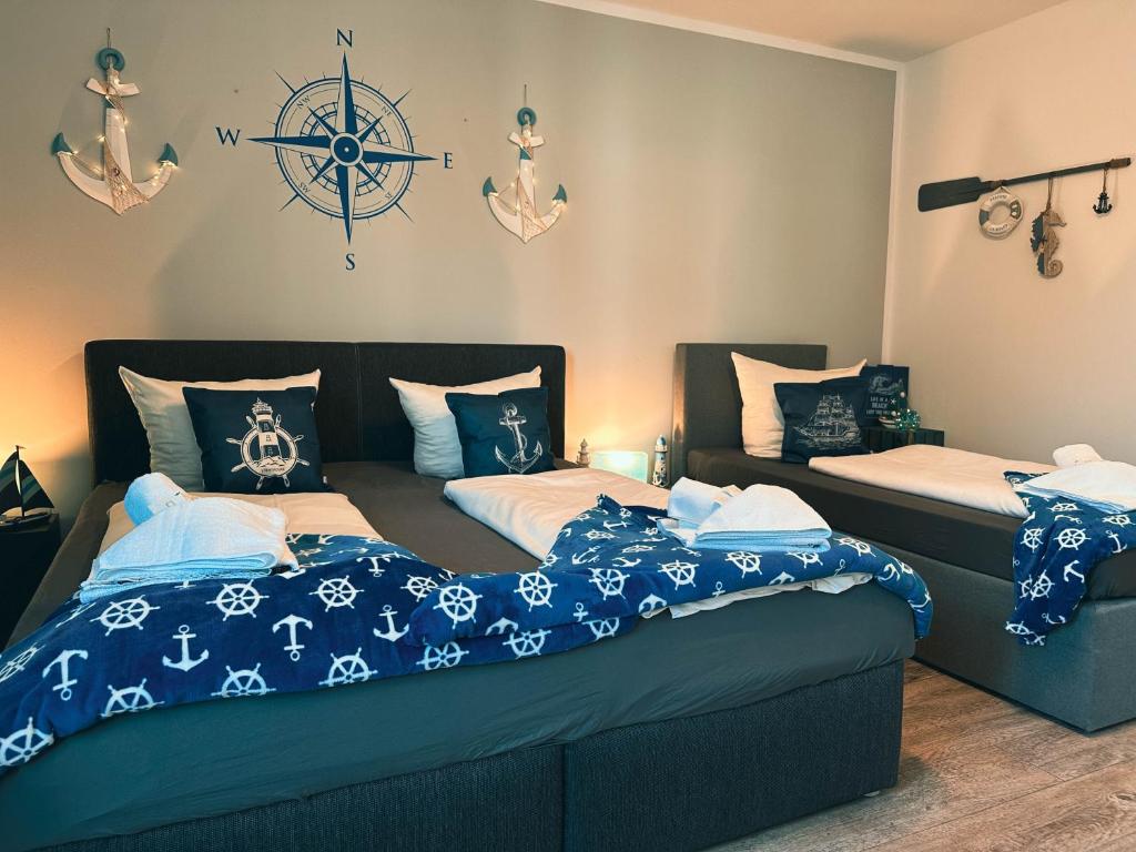 Postel nebo postele na pokoji v ubytování ORCA Hotel am Elbschloss