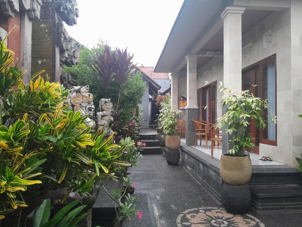Zahrada ubytování Tirta Sari House
