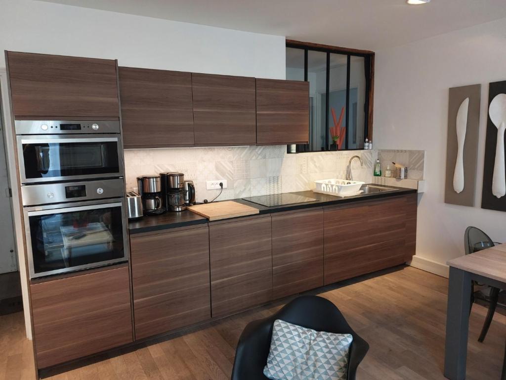 Apartments Paris Centre - At Home Hotel - 2