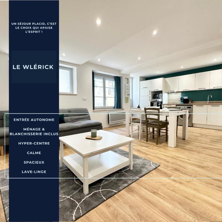 une image d'un salon et d'une cuisine dans une maison dans l'établissement Le Molière - Hyper Centre - Spacieux - Lumineux, à Mont-de-Marsan