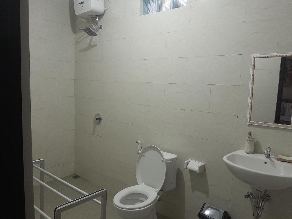 Koupelna v ubytování Tirta Sari House