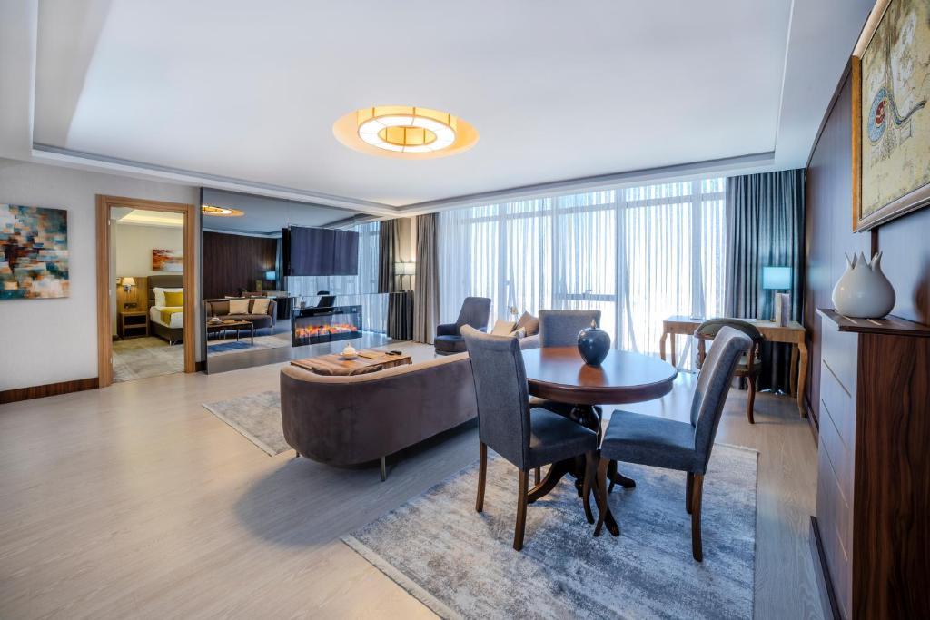 TV a/nebo společenská místnost v ubytování Royal Termal Hotel