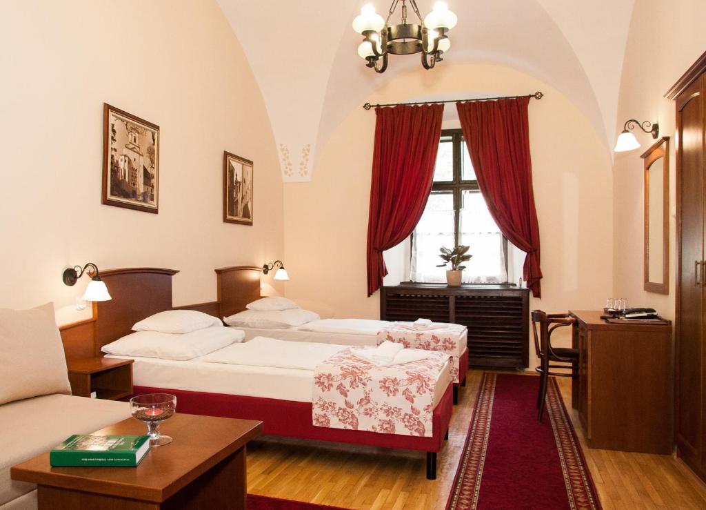 Hotel Klastrom - Resim 5