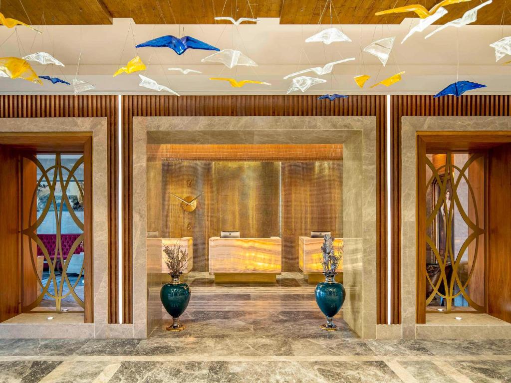 Uma área de estar em Mövenpick Hotel & Thermal Spa Bursa