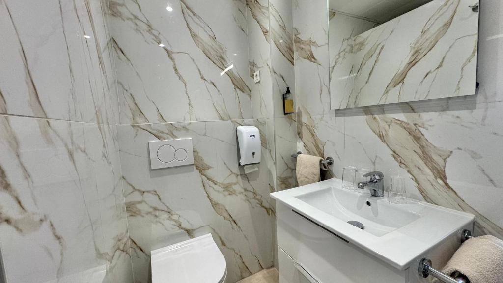 Hôtel Helvétique - Resim 43