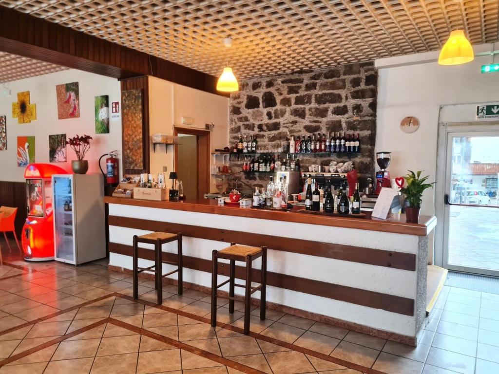 Lounge nebo bar v ubytování Excelsior Hotel Cimone LowCost