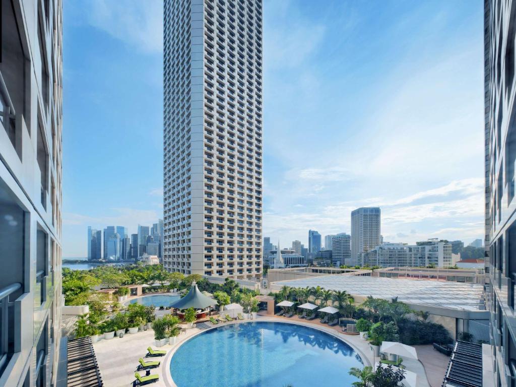 Fairmont Singapore内部或周边的泳池