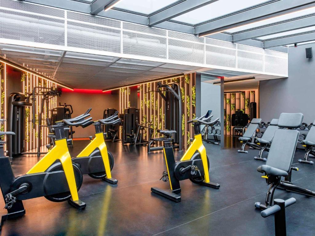 Fitness centrum a/nebo fitness zařízení v ubytování Pullman Tbilisi Axis Towers