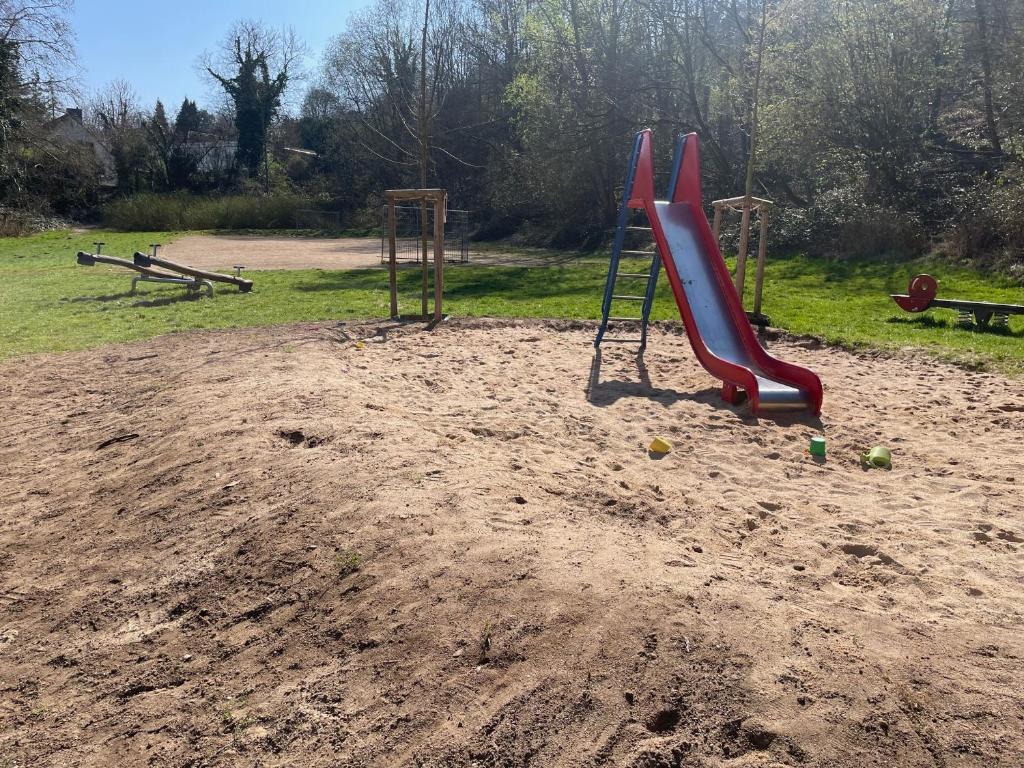 500 Miles Apartments - 15