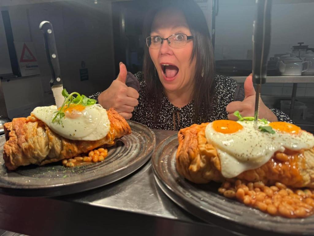 Thorverton Arms - Resim 14