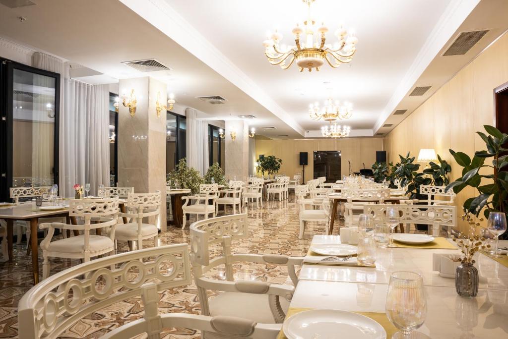 Restaurace v ubytování Panorama Lisi Grand Hotel