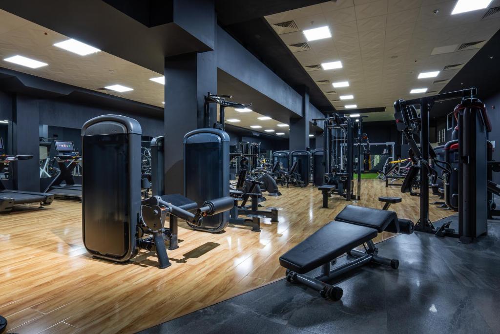 Fitness centrum a/nebo fitness zařízení v ubytování Panorama Lisi Grand Hotel