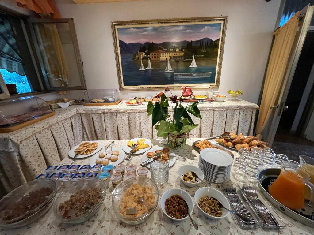 Jídlo v hotelu nebo okolí