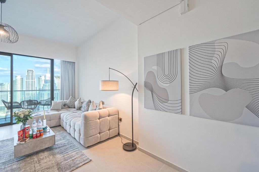 امکانات Venetian - Refined 2BR at Grande Tower, Burj & Fountain views - تصویر ۴