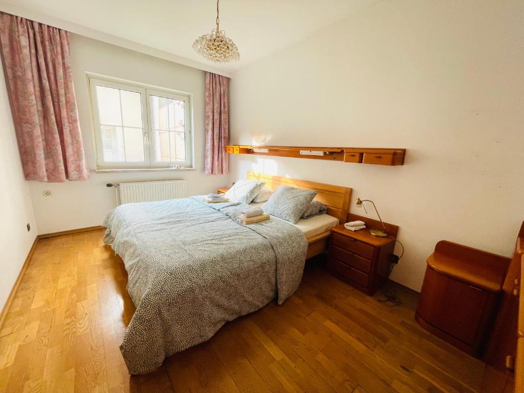 Postelja oz. postelje v sobi nastanitve E&C Pension Rooms