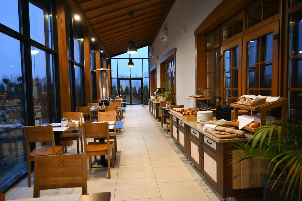 Restaurace v ubytování Hotel Nowa Holandia