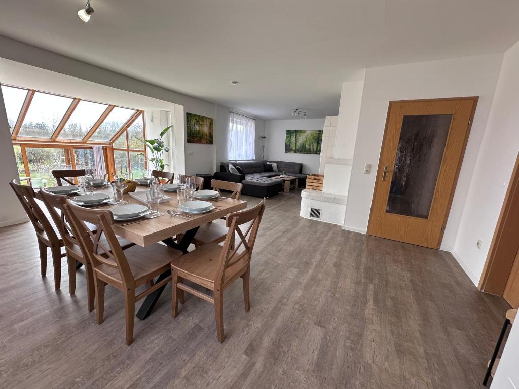 Χώρος καθιστικού στο Haus Ostseesprung - Fewo Sarah Hochparterre gratis WLAN, Parkplatz und gem Garten