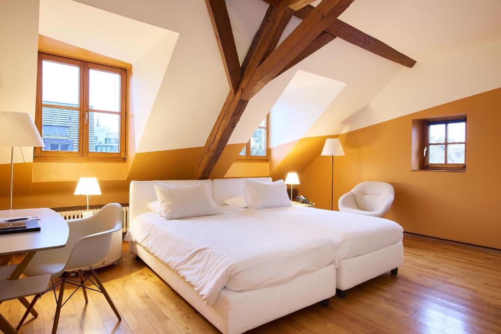 Gast - und Kulturhaus Der Teufelhof Basel - Resim 18