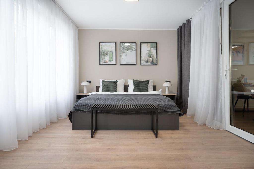 Central Bonn Apartments I private parking I home2share