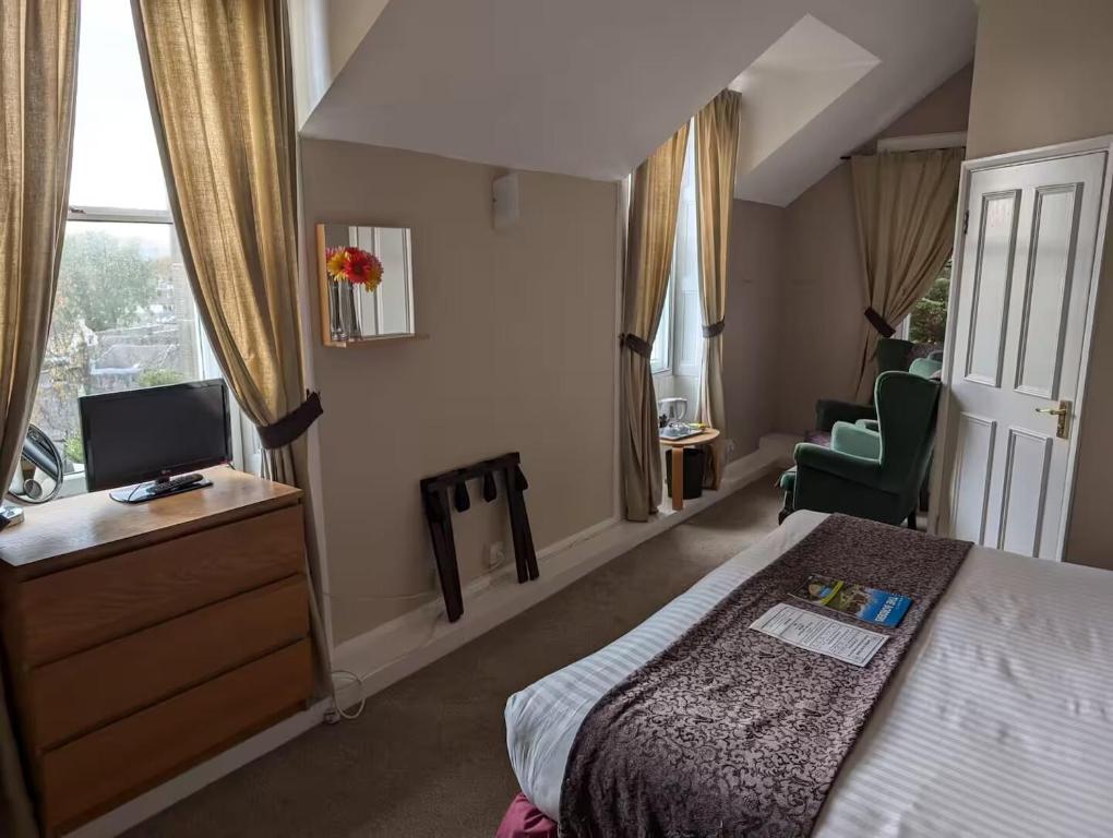 Gordon Arms Hotel - Habitación Doble Con Baño Privado