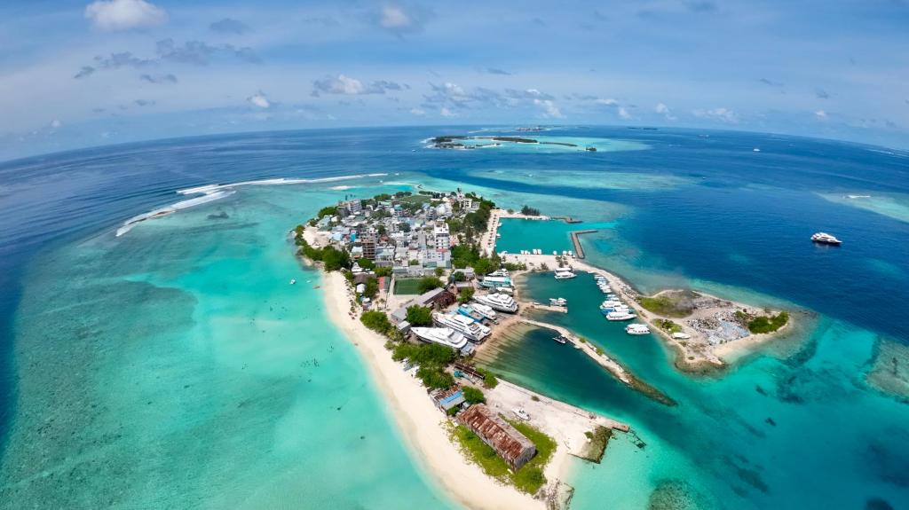 Avyanna Gulhi Beach Hotel - View 27