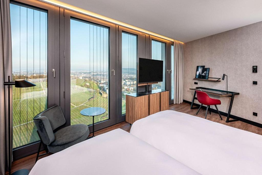 Radisson Blu Hotel at Porsche Design Tower Stuttgart - Resim 28