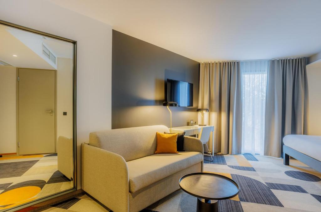 Istumisnurk majutusasutuses Ibis Styles Tallinn