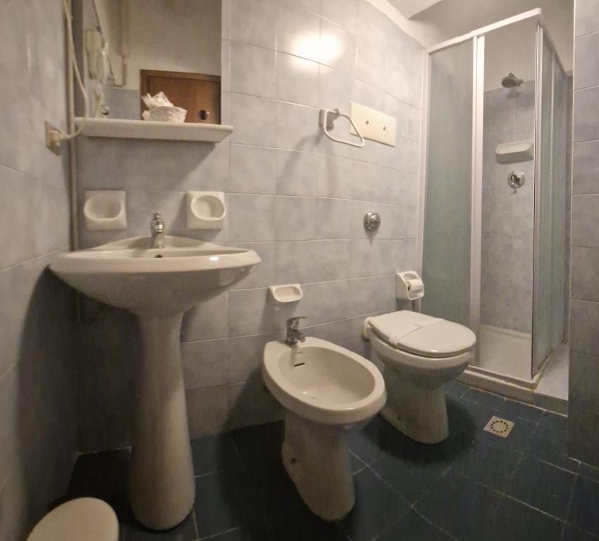 Koupelna v ubytování Albergo ristorante Da Tunon