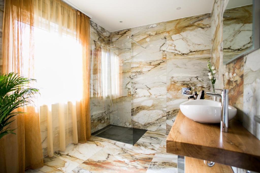 Ένα μπάνιο στο Kaša Rooms 2